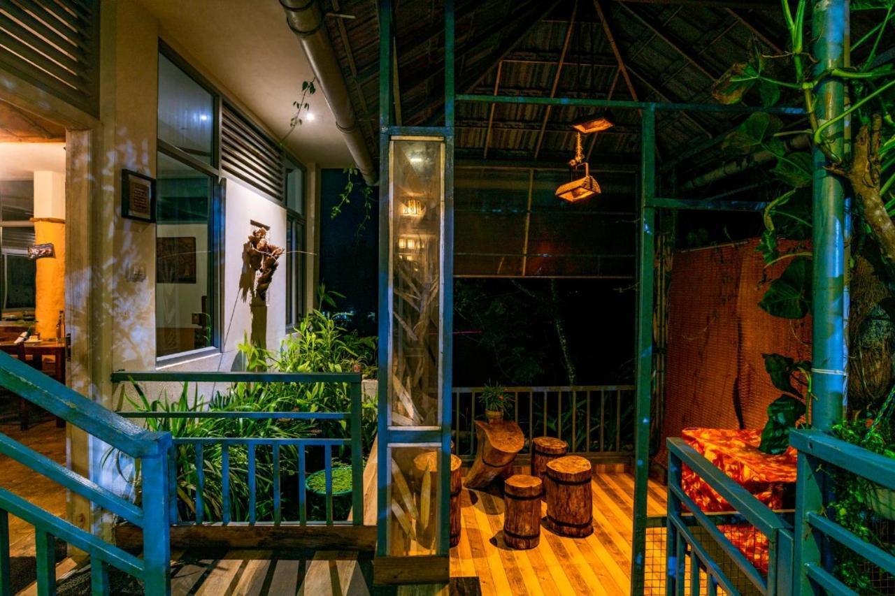 Mistletoe Homestay & Cafe Munnar Extérieur photo