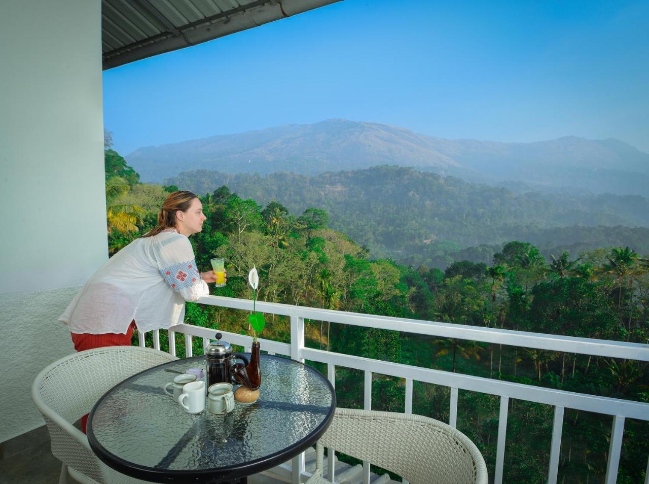 Mistletoe Homestay & Cafe Munnar Extérieur photo