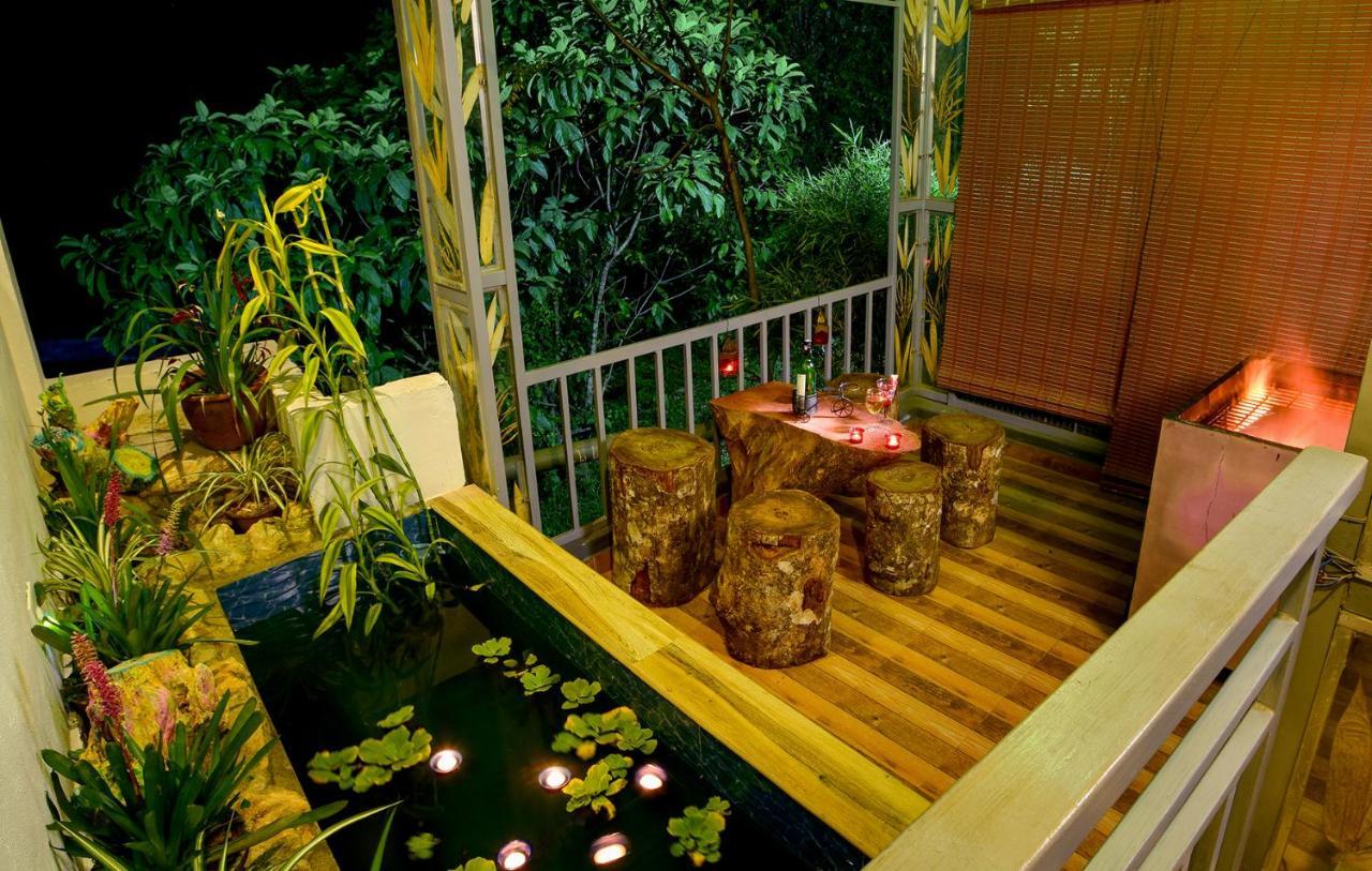 Mistletoe Homestay & Cafe Munnar Extérieur photo